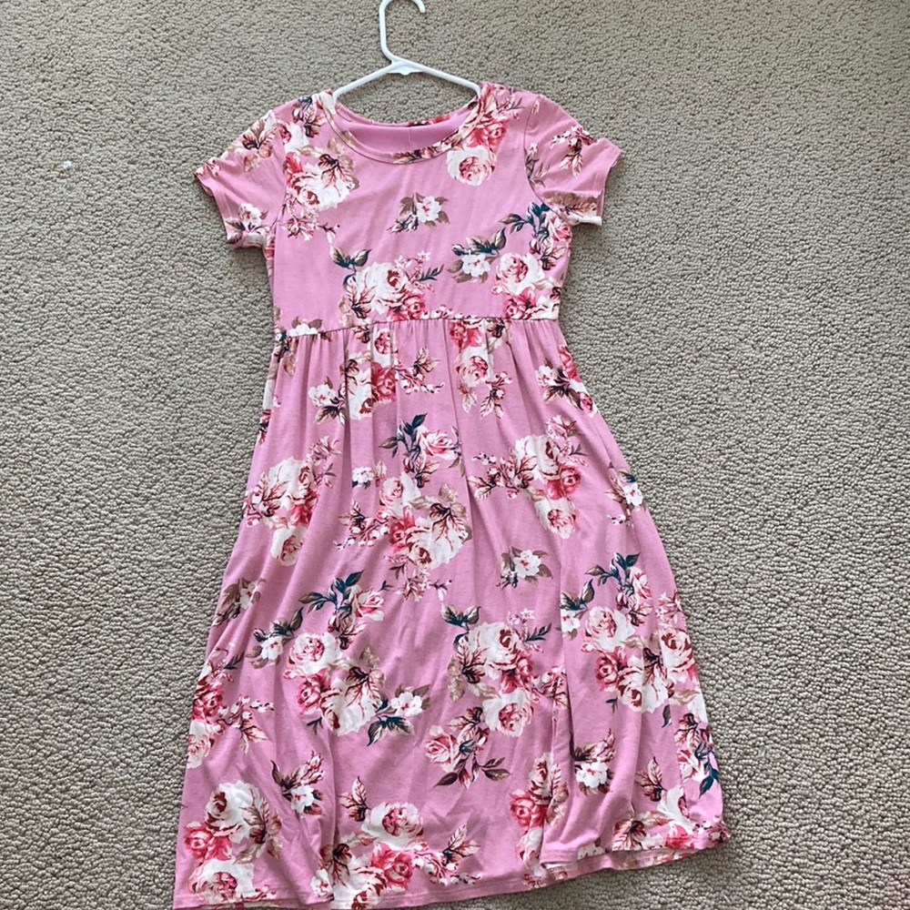 Girls pink flowered dress with slip. Size 14/16.